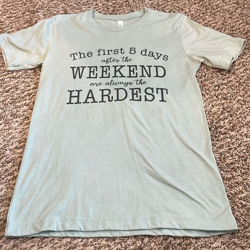 Graphic Tee Size Small EUC